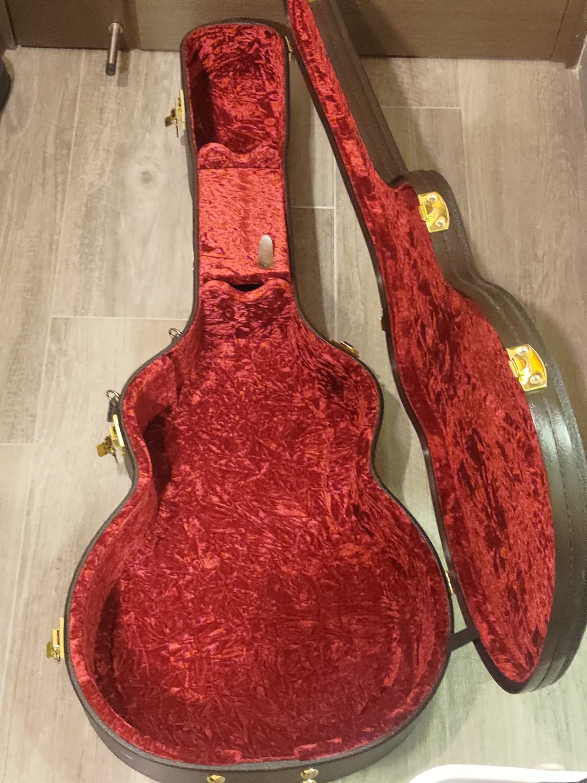 Taylor – Jerber Guitar