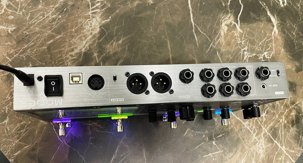 [Sold] [Consignment] Mooer GE300 Lite Guitar Amp Modelling Multi Effects 結他音箱模擬綜合效果器