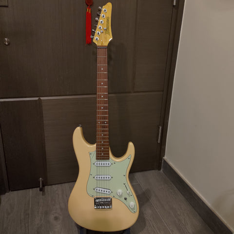 [Sold] [2nd hand] Ibanez AZES31 Electric Guitar (IV : Ivory) 電結他/吉他